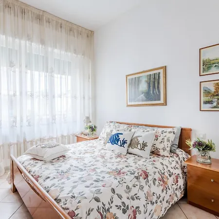 Terrace In Simple Duplex Daire