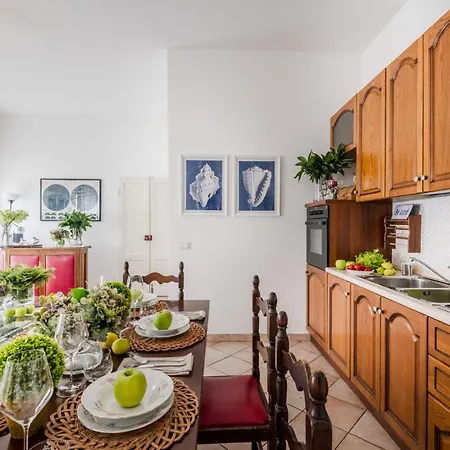 Terrace In Simple Duplex 아파트 *